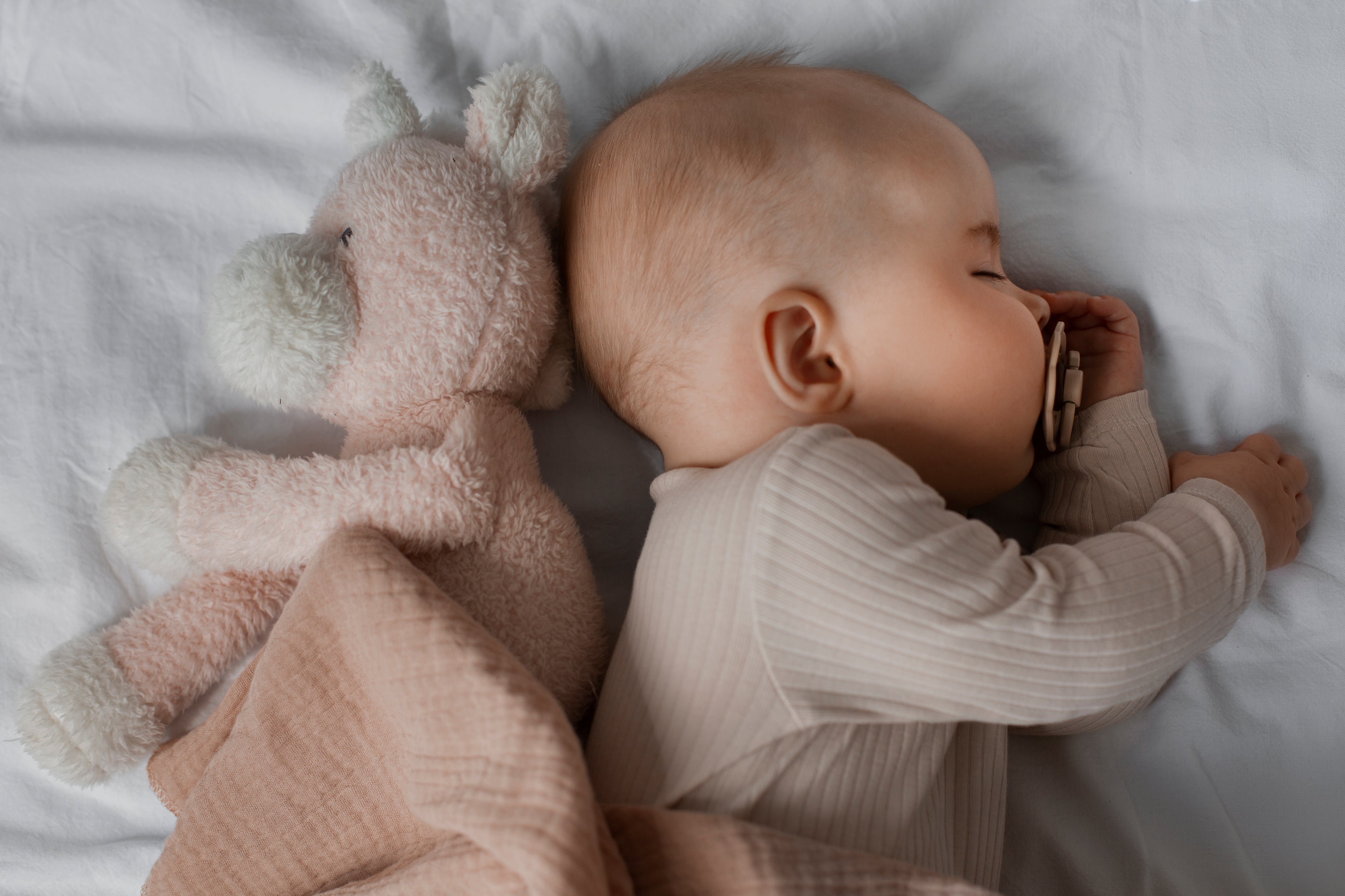 Guide to Sleep Training 6-8 Months